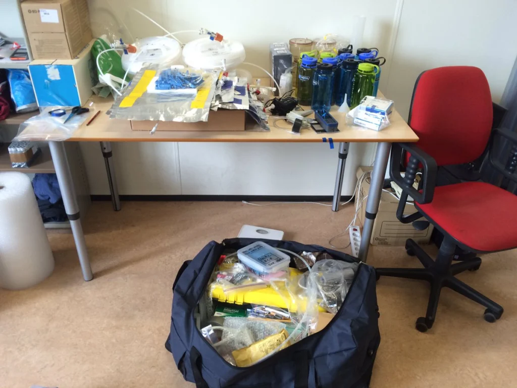 What´s in your fieldbag? Part 1: measuring freshwater carbon fluxes in the Artic