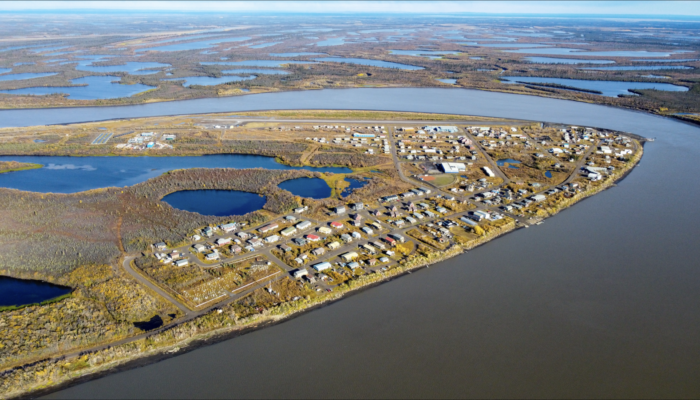 UndercoverEisAgenten – Permafrost, drones and young explorers investigating Arctic change