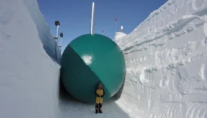 Image of The Week – Ballooning on the Ice