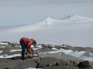 Radiocarbon rocks! – How rocks can tell us about the history of an ice sheet…