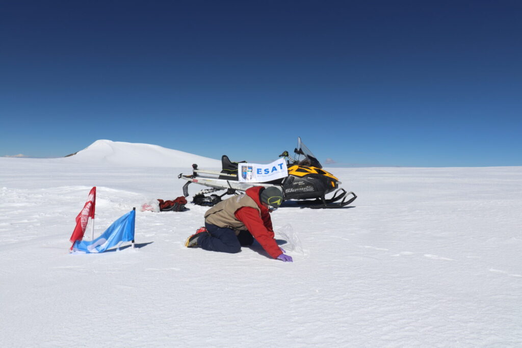 Collecting snow samples from the Puruogangri Ice Cap on the Tibetan Plateau, China.