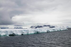 Will Antarctic ice shelves embark on their last journey soon?