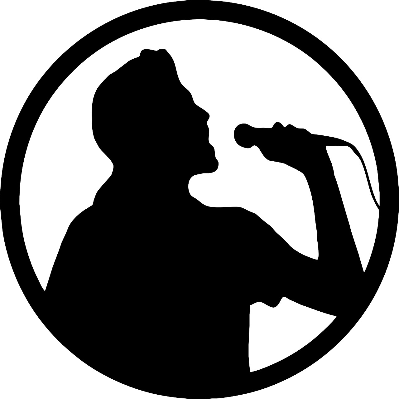 Vocal man. Говорит в микрофон. Микрофон Хесуса.
