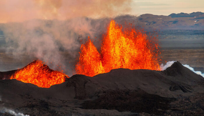 Unravelling the Magma Plumbing network of the Deccan Traps