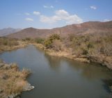 The geodynamic processes behind the generation of the earliest continents