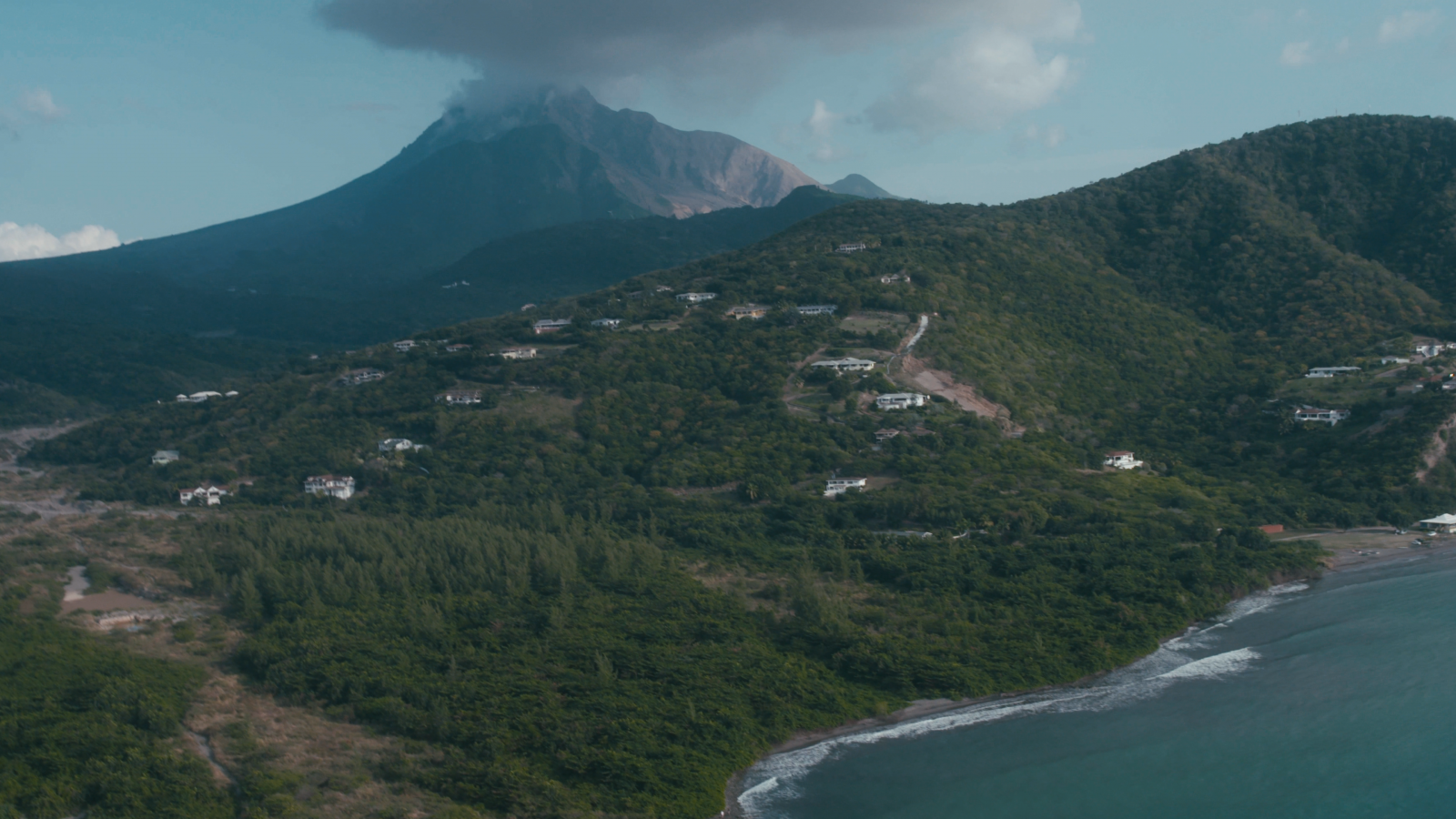 The devil in disguise: filmmaking lives under the threat of volcanoes.