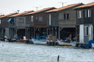 Sea level rise: a global threat in a warming planet