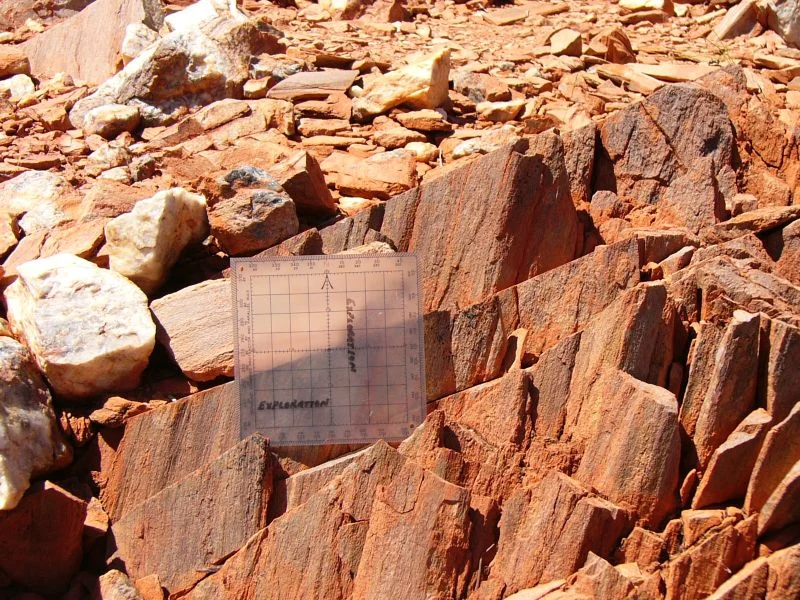 Features from the Field: Stretching Lineations