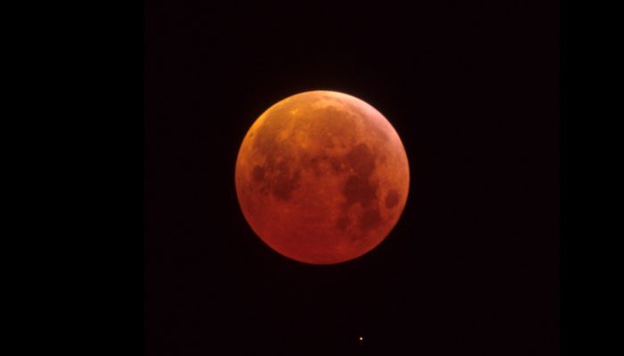 Imaggeo on Mondays: A total eclipse of the Moon