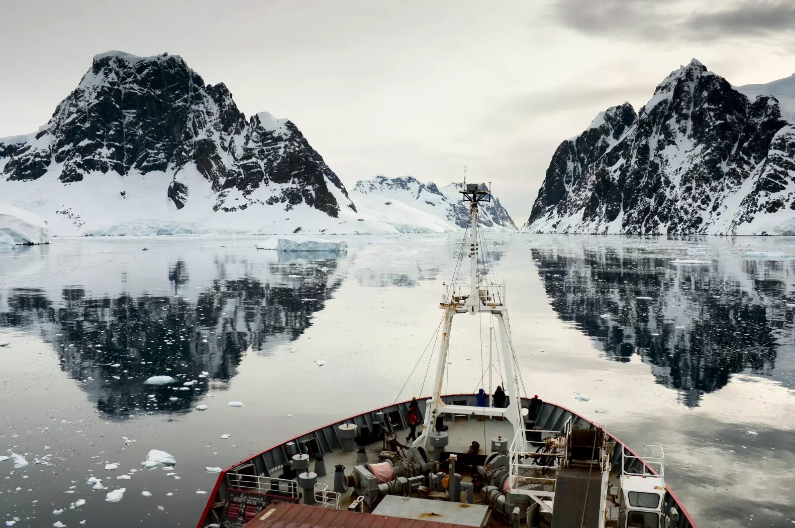 Пролив дрейка. Drake Passage. Обои на рабочий стол геологи. Пейзажи пролива Дрейка. Пролив мультфильм.