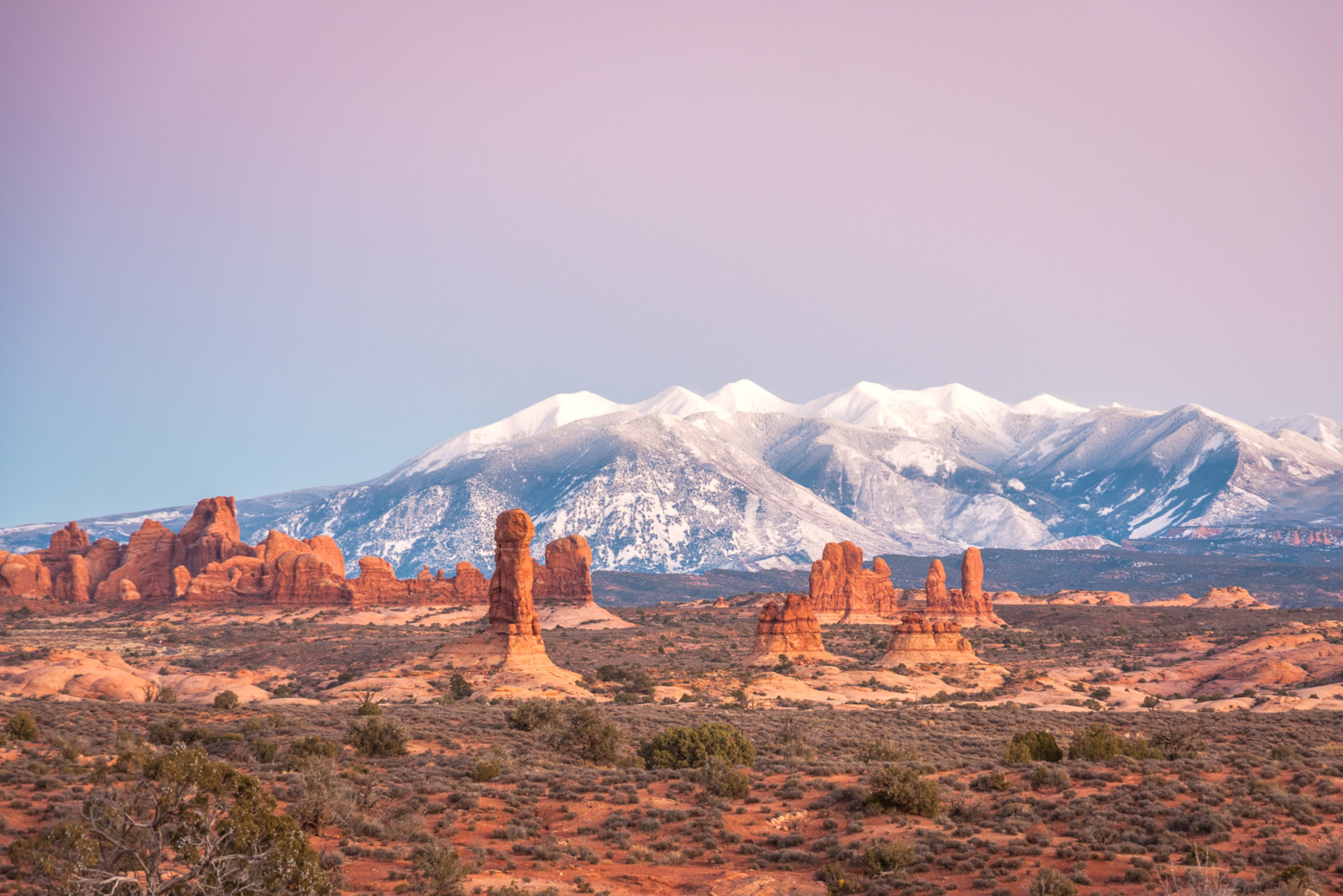 GeoLog Imaggeo On Mondays Contrasting Colors Of Pinnacles And Mountains