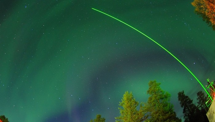 Imaggeo on Mondays: A single beam in the dancing night lights