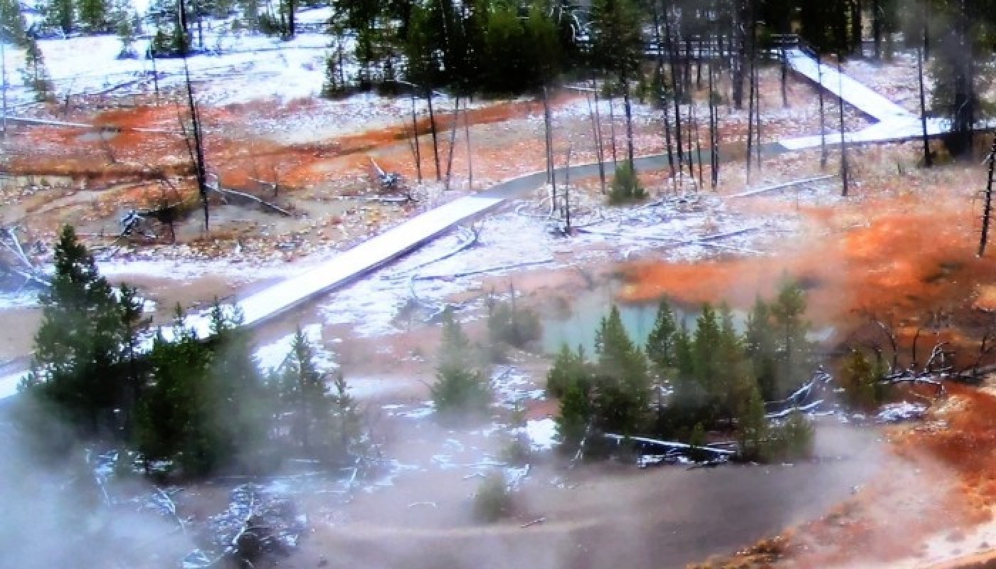 artist paint pots yellowstone pictures