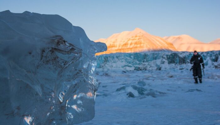 Imaggeo on Mondays: Wandering the frozen Svalbard shore