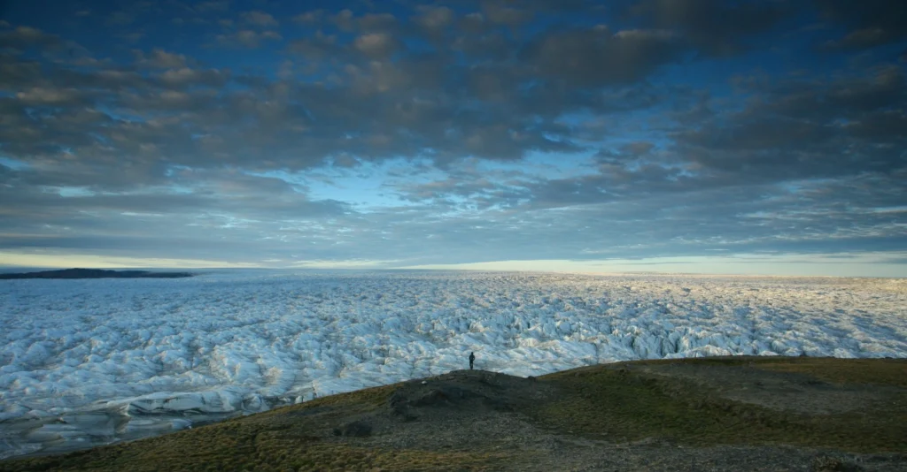 Geosciences Column: Recent and future changes in the Greenland Ice Sheet