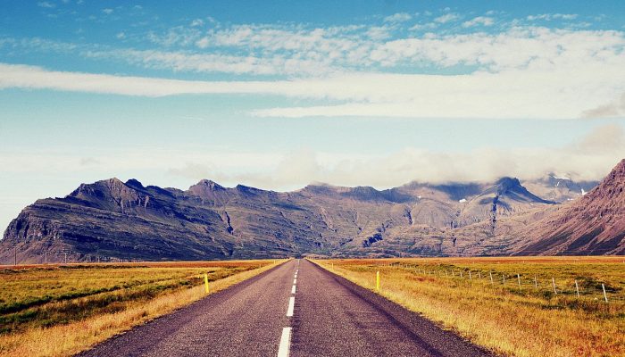 GeoEd: Career pathways and expectations in the geosciences – straight lines, wiggles and all out chaos.