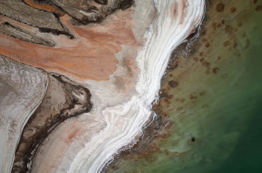 One of the consequences of the rapid fall of the water level (>1 m per year), is that vast areas of salt-rich ground of the shrunken Dead Sea are prone to strong dissolution and mechanical erosion of the subsurface processes.