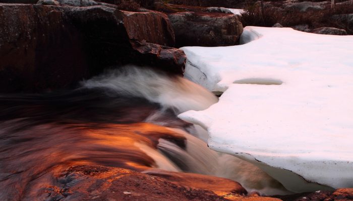 Imaggeo on Mondays: Symbiosis of ice and water