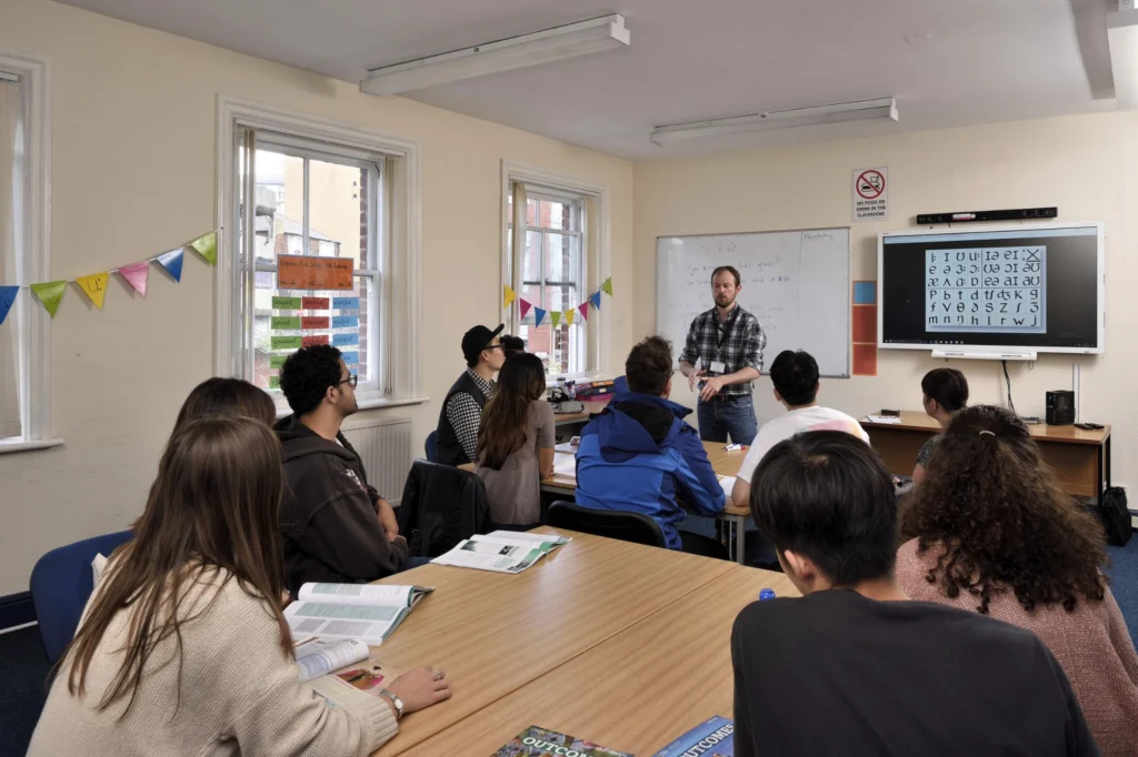 Geopolicy: including policy in science education?