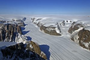 GeoTalk: To understand how ice sheets flow, look at the bedrock below