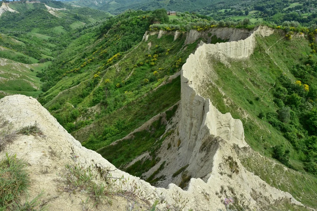 Imaggeo on Mondays: How erosion creates natural clay walls