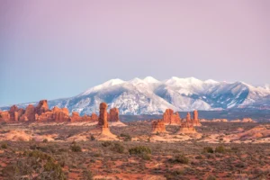 Imaggeo On Mondays: Contrasting Colors of Pinnacles and Mountains