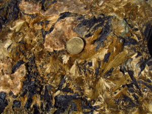 Imaggeo On Monday: Hedenbergite – Ilvaite skarn, Calamita, Island of Elba