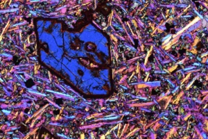 Imaggeo On Monday: Blue Olivine in an unusual basalt