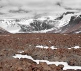 Imaggeo On Monday: Desert Varnish, Antarctica Style