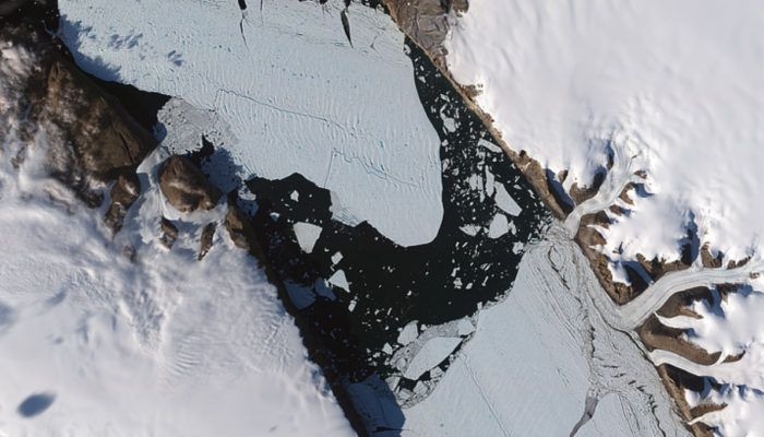 A chunk of ice the size of Amsterdam: how the calving of Greenland’s glaciers has changed since the 2010 Petermann Glacier event