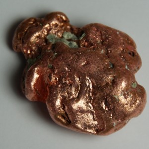 Copper nugget - Source: Jurii, Wikimedia Commons.