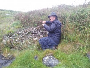 Michael Gibbons talking about Oyster harvesting, meal preparation and shell waste deposition and modern day exposure of a Neolithic Oyster Midden. Photo: D. Schillereff