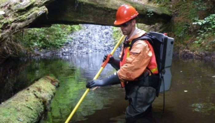 What is a hydrogeologist?