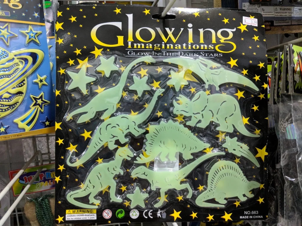 From groundwater flow to groundwater glow: why does groundwater fluoresce in ultraviolet light?