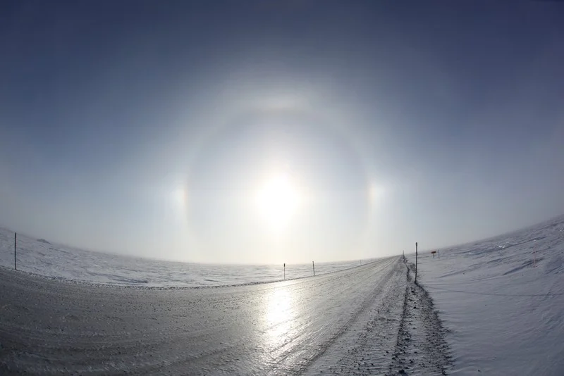 Sundogs in tundra along a trans-Alaska pipeline, during mid-winter by Yongwon Kim, distributed by EGU under a Creative Commons licence.