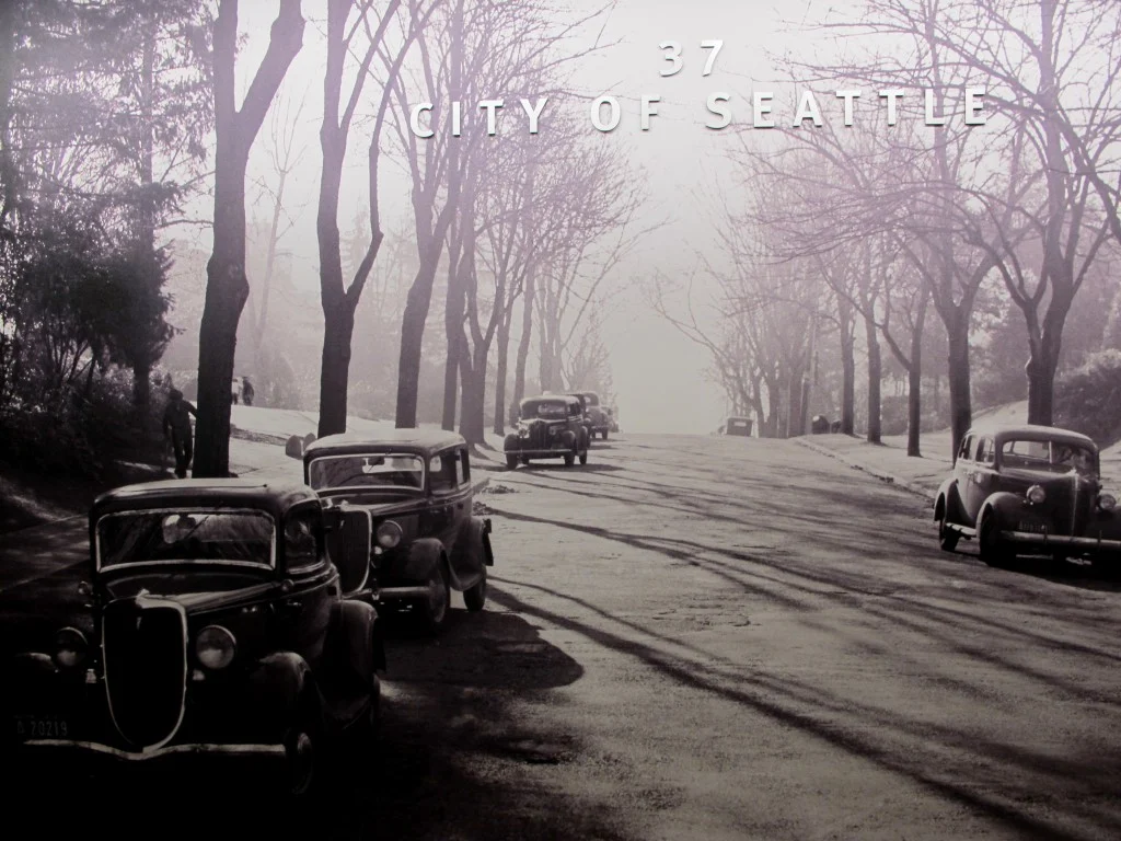 Mural on the wall of the Seattle Department of Transportation, showing the city at the start of the automobile area. (Credit: Edvard Glücksman)