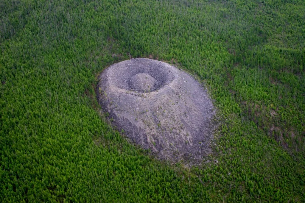 Patomsky crater – view from a helicopter. (Credit: Dmitry Semenov)