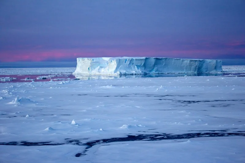 Icebergs at Night in the Antarctic by Eva Nowatzki (via imaggeo.egu.eu)