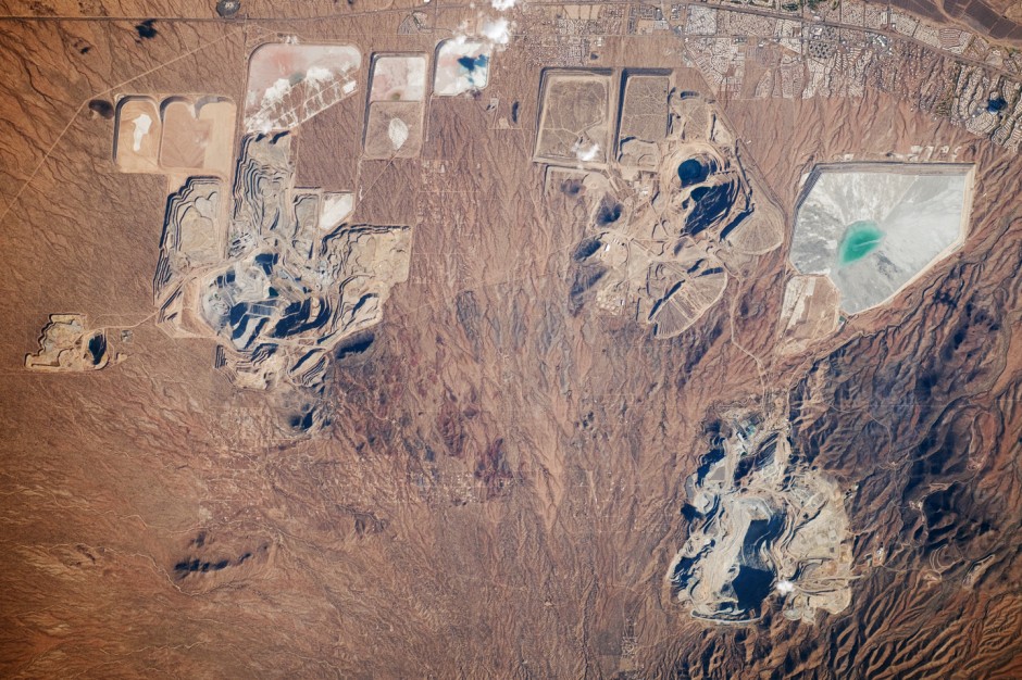 An open pit mine in southern Arizona. (Credit: NASA)
