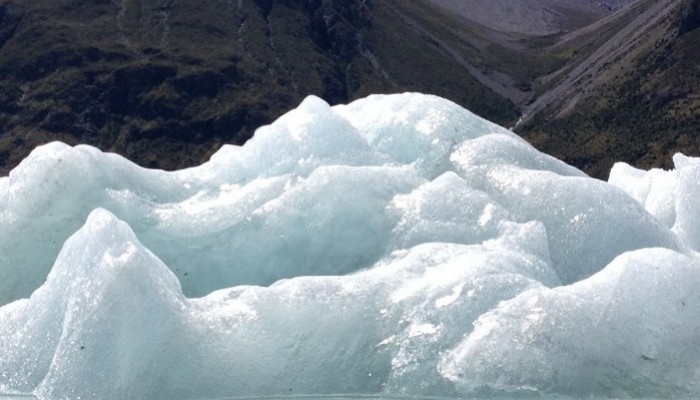 Imaggeo on Mondays: A solitary floating island