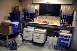 Carbon pump filtration lab. All the spaces available on board where used! Credit: Sara Durante 