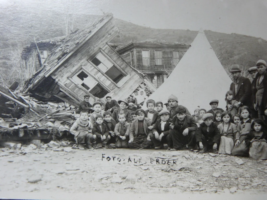 Earthquake 1920 (?). Credit: Konstantinos Kourtidis (distributed via imaggeo.egu.eu)