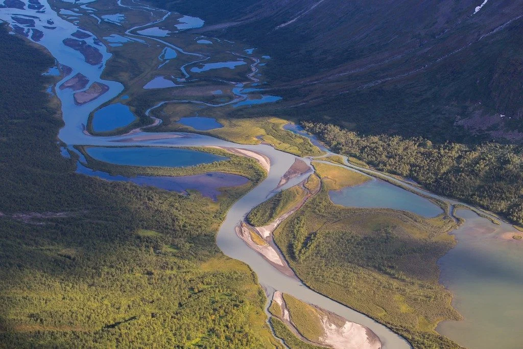Imaggeo on Mondays: A lifeline between light and shadow