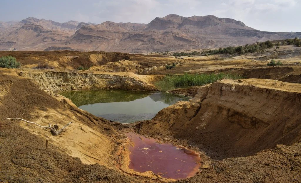 Imaggeo on Mondays: The colourful sinkhole clusters at Ghor Al-Haditha