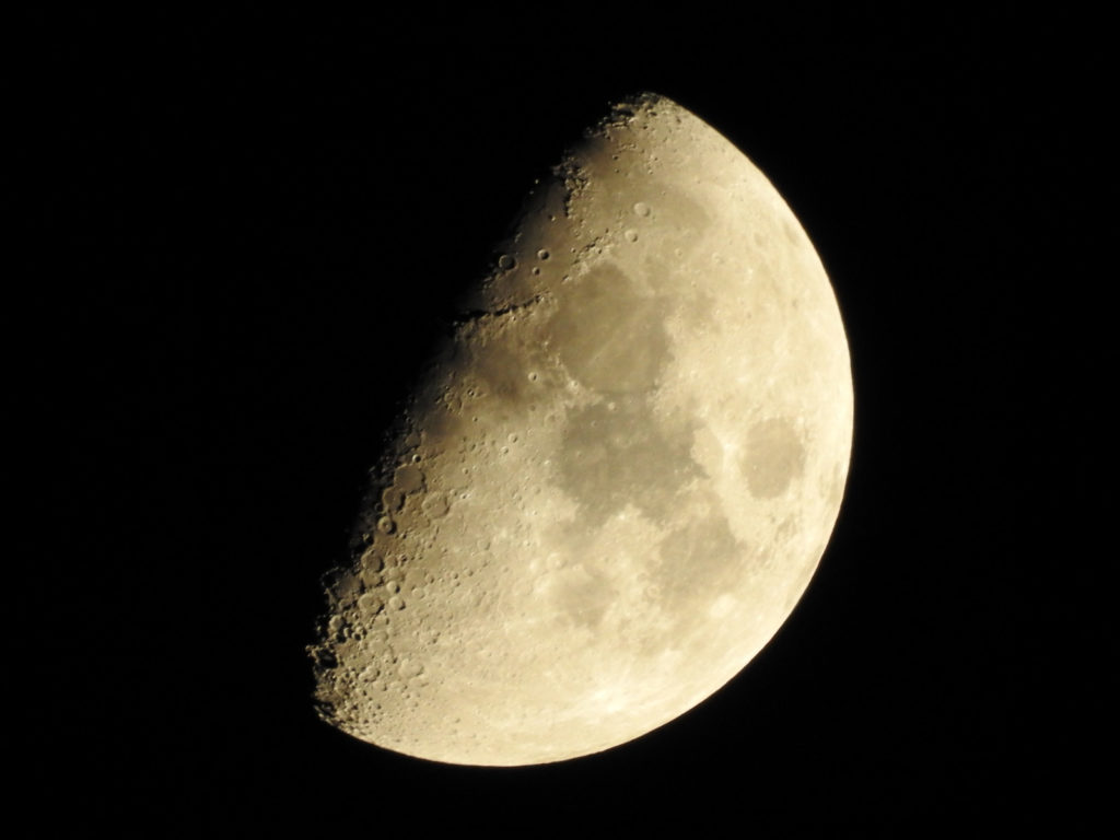 Imaggeo On Monday: Increasing Moon – seen from Hamburg