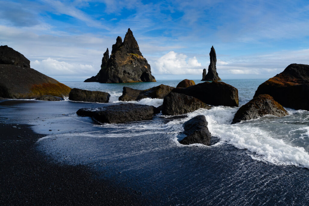Imaggeo On Monday: Reynisdrangar basalt sentinels