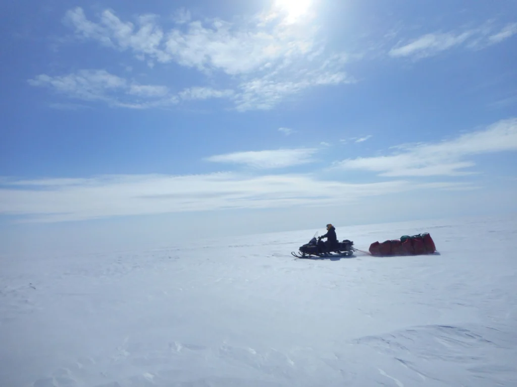 Darren pushing forward: Departure from KAN_U (PROMICE network) 6th of May. Credit: Babis Charalampidis.