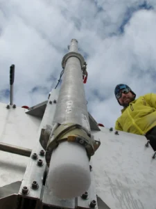 Figure 1: Drilling an ice core [Credit: Brice Van Liefferinge]