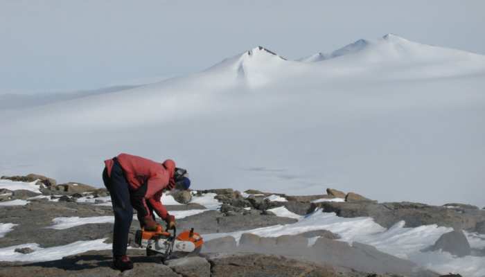 Radiocarbon rocks! – How rocks can tell us about the history of an ice sheet…
