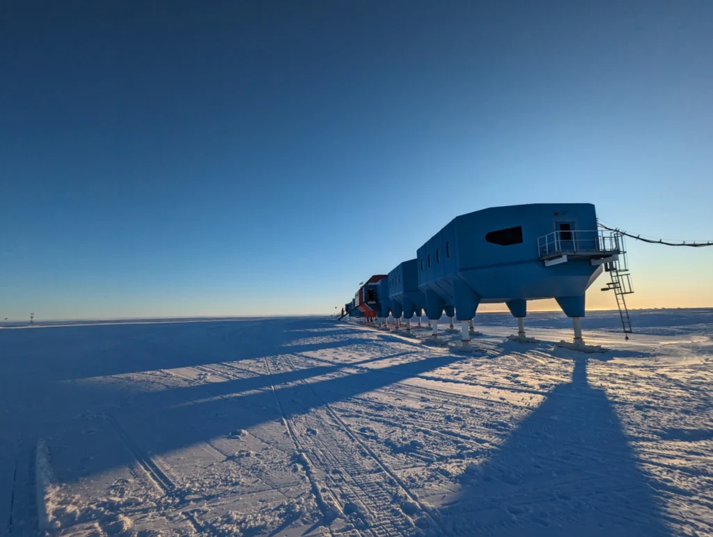 Did you know? We can see what’s going on inside an ice shelf using geophysics!